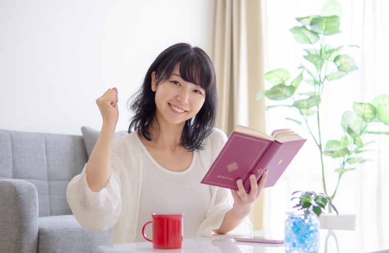 読書の趣味から始まる、二人の物語。婚活で、共感の章を開こう | 新宿区から全国の婚活者を支援する結婚相談所