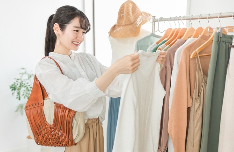 新宿区で婚活を有利に進める！GUを活用したオシャレ術と注意点 | 新宿区から全国の婚活者を支援する結婚相談所