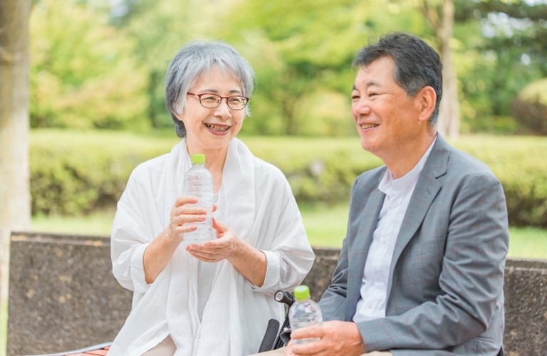 新宿区で70代女性が婚活を成功させる方法：自然な出会いと結婚相談所の活用法 | 全国の婚活者を支援