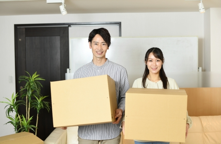 独身者が考える遠距離結婚の成功法：オンライン婚活とその秘訣 | 新宿区から全国の婚活者を支援する結婚相談所